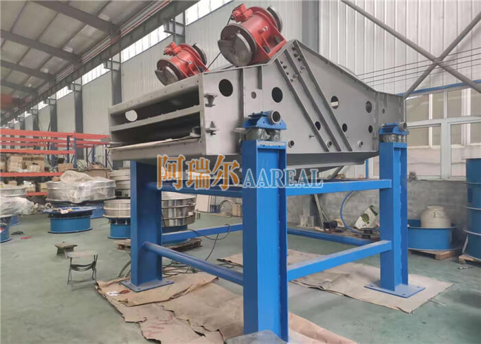 Stainless Steel High-efficiency Linear Vibrating Screen for Sugar (3).jpg