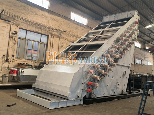 High Frequency Vibrating Screen for 50 TPH Calcium Carbonate.jpg